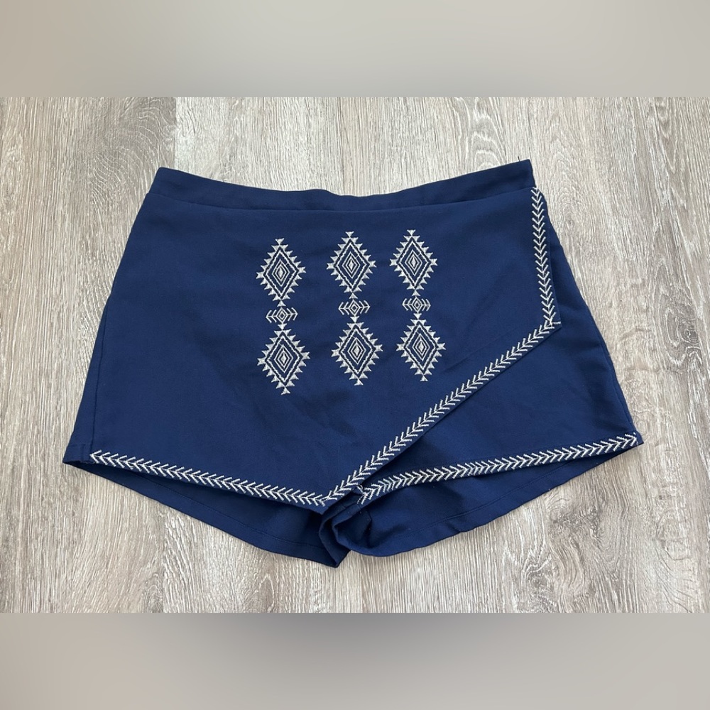 Sweet Journey women’s blue tribal print Skort skirt shorts size large